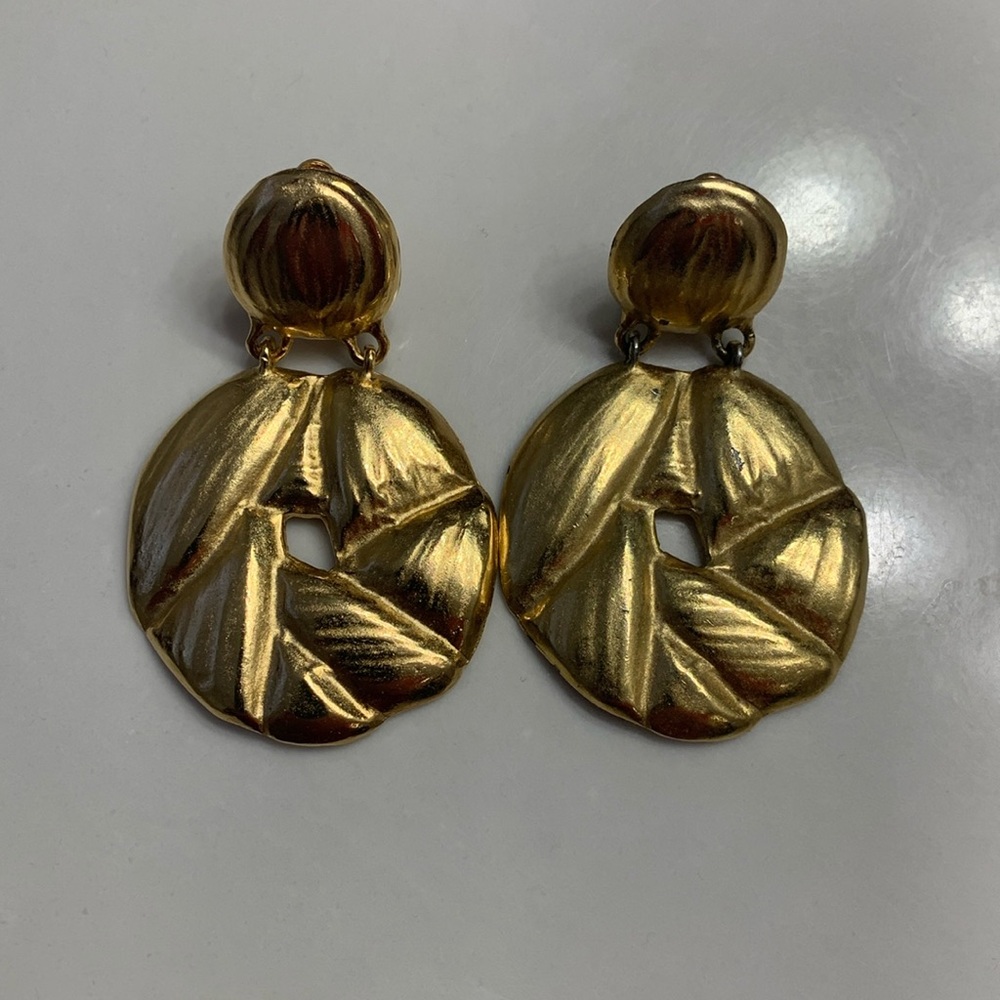 Diane von Furstenberg Vintage Doorknocker Clip-On Drop Earrings